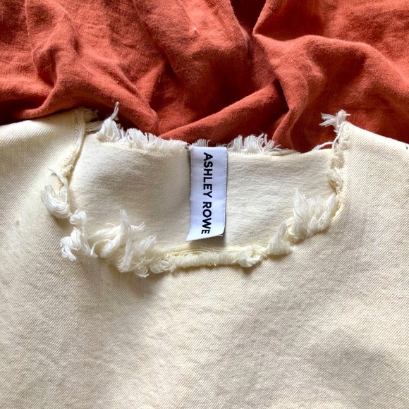 Ashley Rowe Tunic - Picture 2 of 3